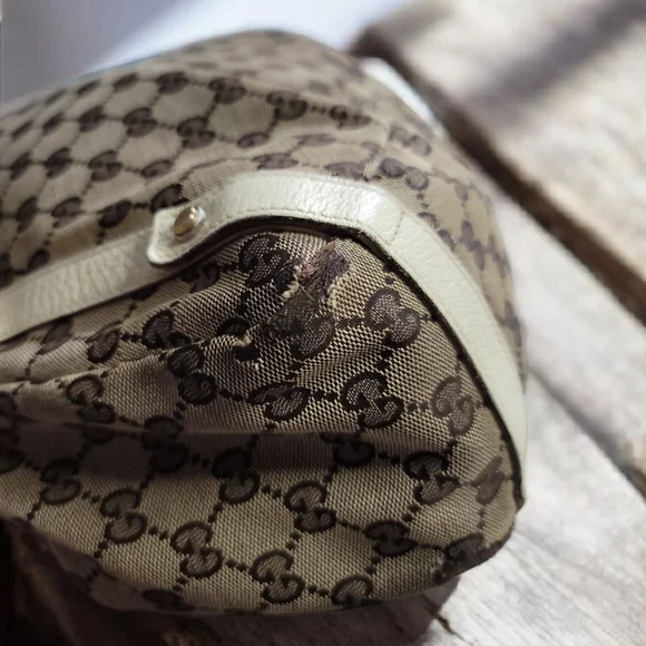 GUCCI GG Canvas Abbey Tote In PRELOVED CONDITION LEATHER HAS BEEN RETOUCHED - Picture 9 of 16